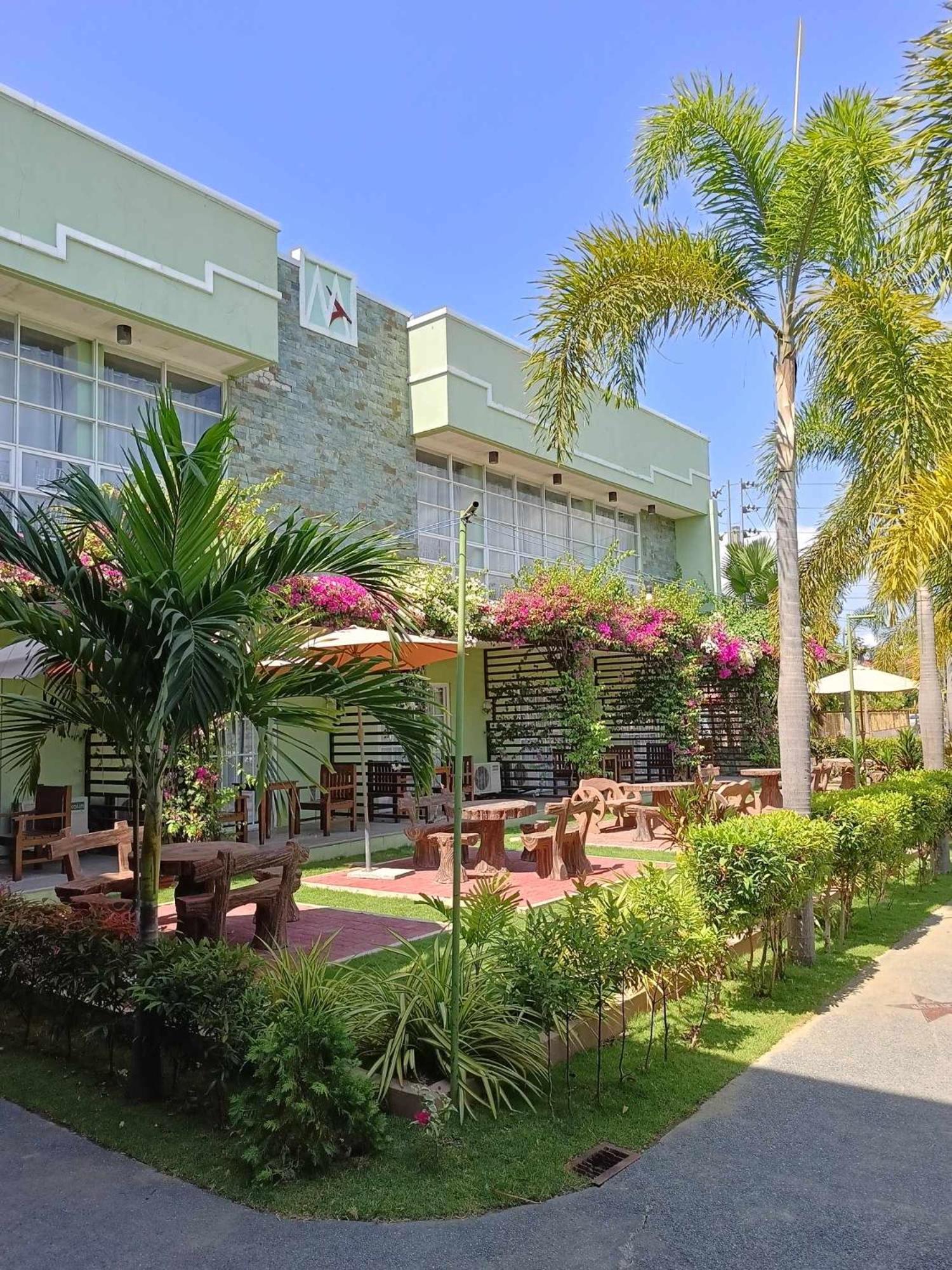 Marand Family Resort Bauang Exteriör bild